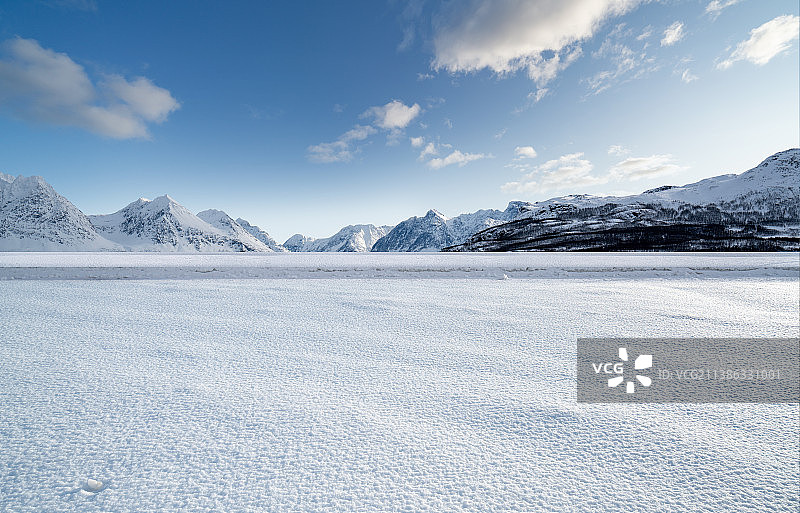 雪山道路图片素材