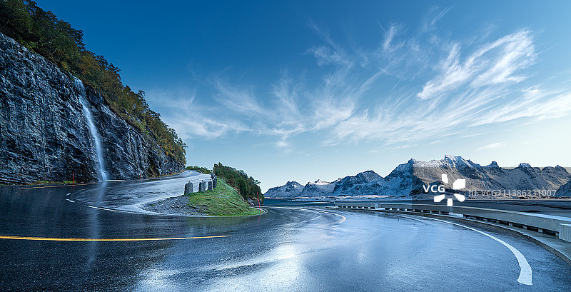 雪山道路图片素材
