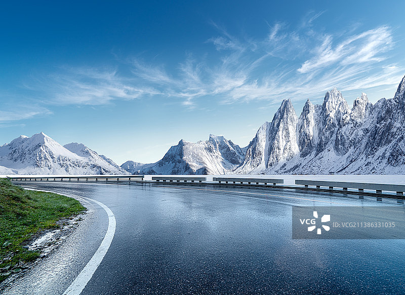 雪山道路图片素材