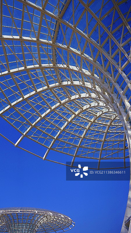 碧空之下的伞图片素材