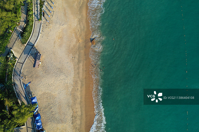 广东省深圳市大鹏新区沙鱼涌沙滩航拍图片素材