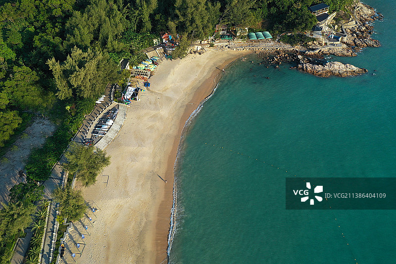 广东省深圳市大鹏新区沙鱼涌沙滩航拍图片素材