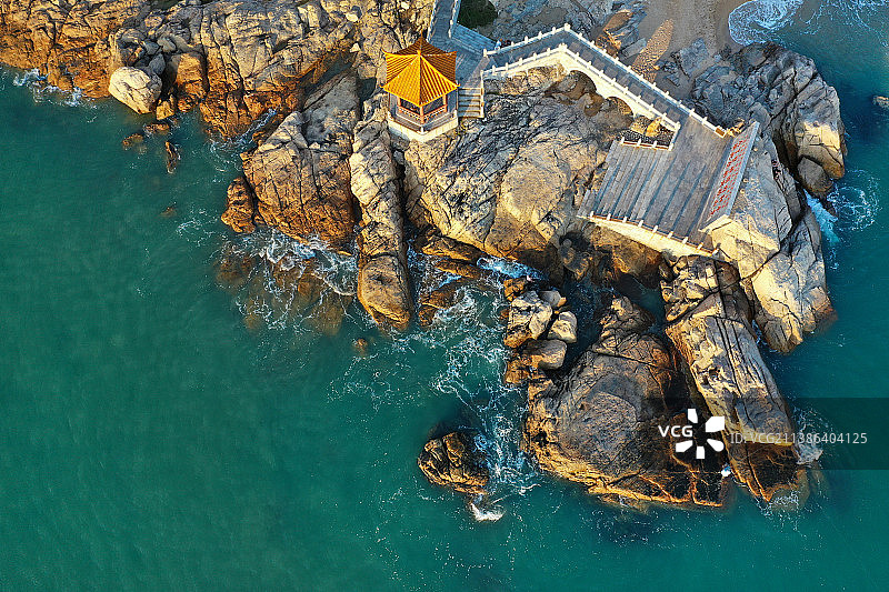 广东省深圳市大鹏新区沙鱼涌沙滩航拍图片素材