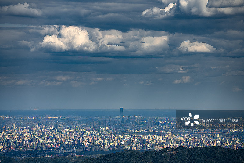 北京市门头沟妙峰山远眺国贸CBD蓝天城市风光图片素材