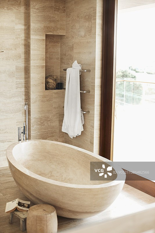 独立式石材浴缸图片素材