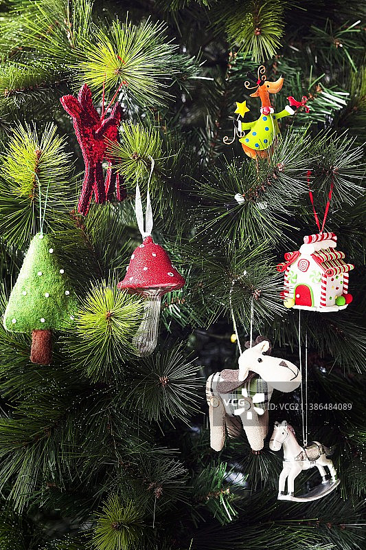 装饰圣诞树图片素材