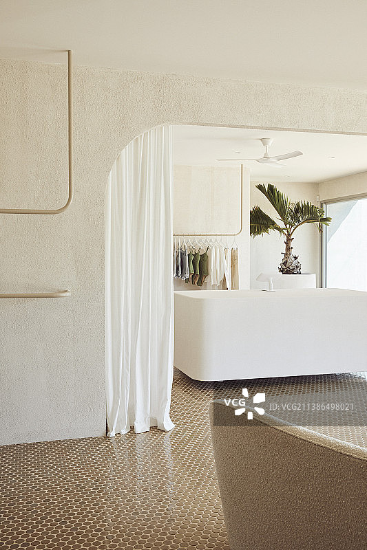 明亮室内销售台风光图片素材