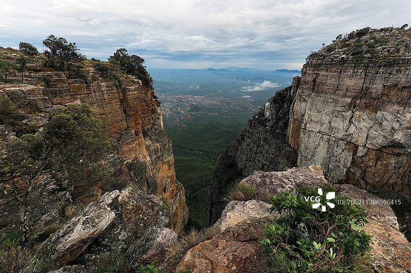安哥拉崎岖山脉天空风光图片素材