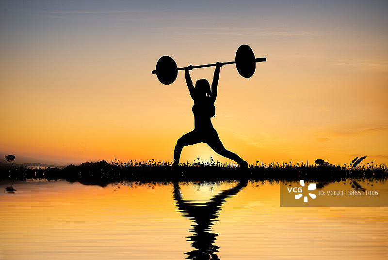 举重运动训练，健康生活方式图片素材