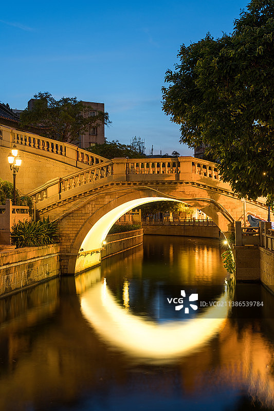 广州，永庆坊，月亮图片素材