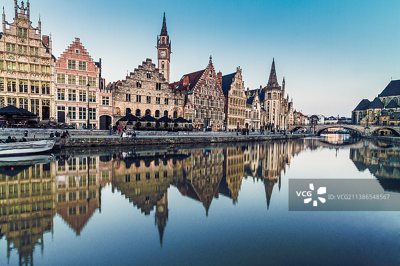 比利时根特莱伊河畔黄昏景色图片素材