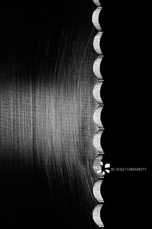 捷克共和国金属厨房锯齿刀的特写图片素材