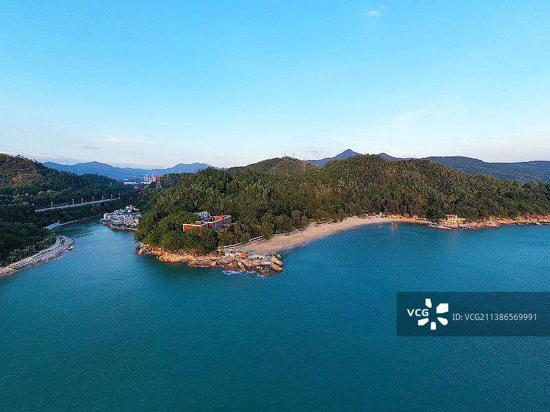 广东省深圳市大鹏新区沙鱼涌沙滩航拍图片素材