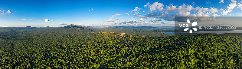 南乌拉尔山脉，俄罗斯，乌拉尔山脉祖拉特库尔国家公园图片素材