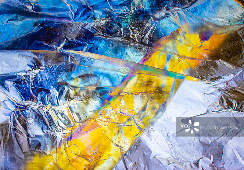 塑料中鱼的特写镜头图片素材