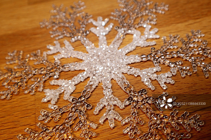 桌上圣诞装饰特写图片素材