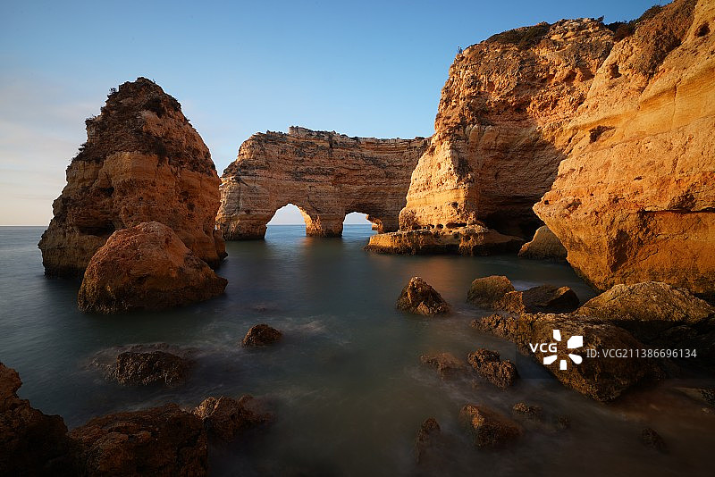 葡萄牙拉戈杜迪克海边岩石风光图片素材