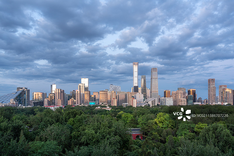 云海中的城市图片素材