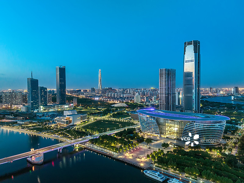 航拍天津滨海新区夜景图片素材