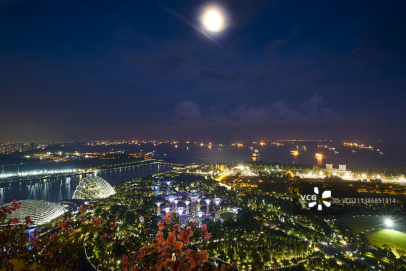 亚太著名城市新加坡滨海湾月圆之夜图片素材