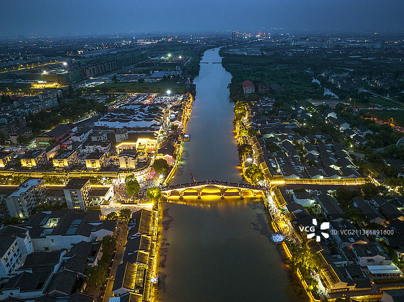 《夜幕下的塘栖古镇》图片素材
