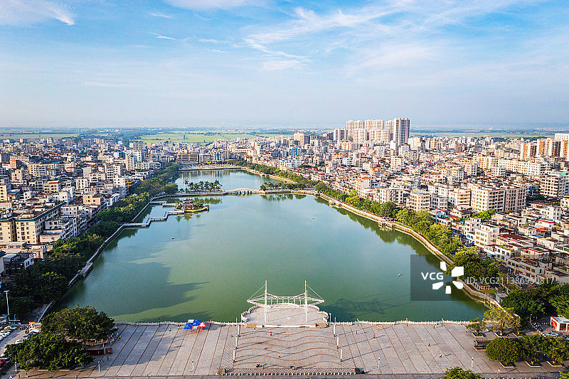 广东省湛江市雷州市地标 南湖公园广场  雷湖图片素材
