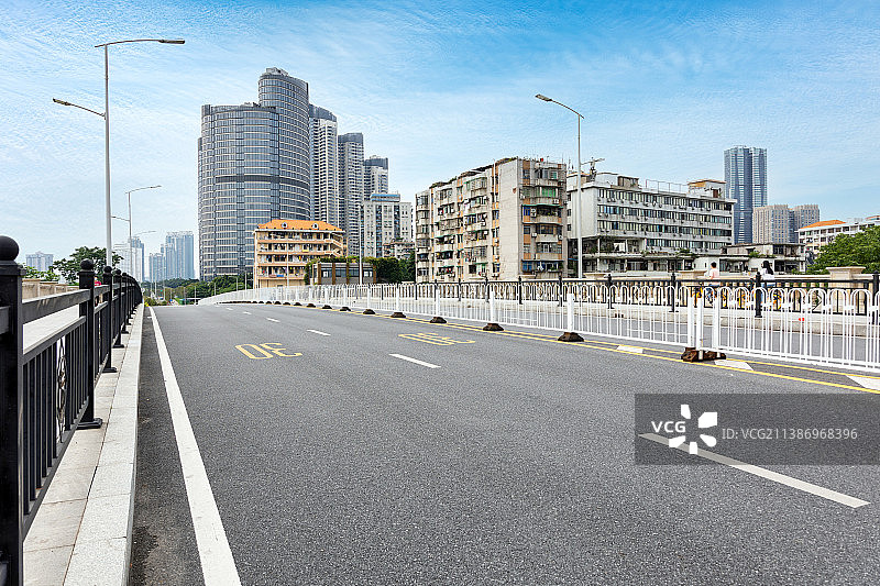 城市中的道路图片素材