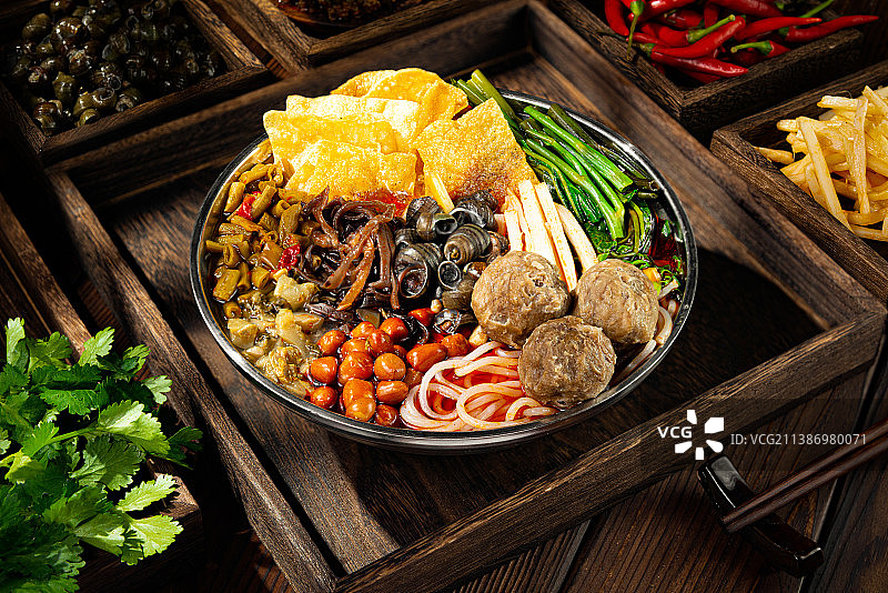 螺蛳粉 鸭脚螺蛳粉 面皮螺蛳粉 鸡脚螺蛳粉 热狗螺蛳粉 牛肉丸螺蛳粉 猪脚螺蛳粉 炸蛋图片素材