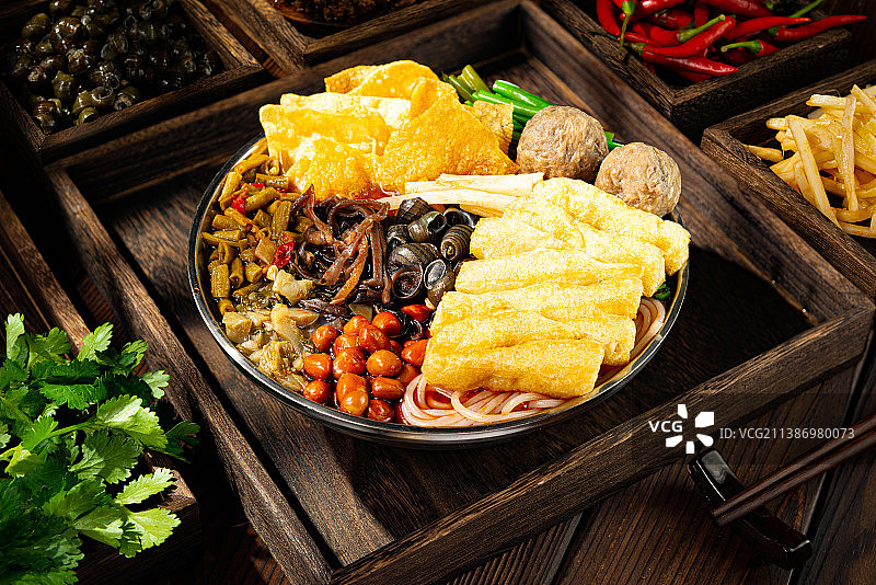螺蛳粉 鸭脚螺蛳粉 面皮螺蛳粉 鸡脚螺蛳粉 热狗螺蛳粉 牛肉丸螺蛳粉 猪脚螺蛳粉 炸蛋图片素材