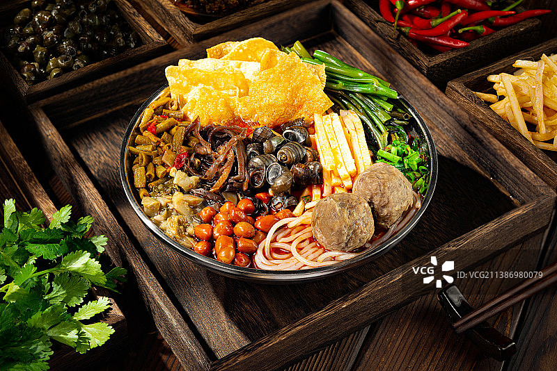 螺蛳粉 鸭脚螺蛳粉 面皮螺蛳粉 鸡脚螺蛳粉 热狗螺蛳粉 牛肉丸螺蛳粉 猪脚螺蛳粉 炸蛋图片素材