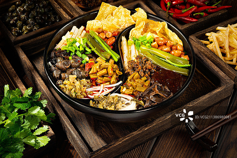 螺蛳粉 鸭脚螺蛳粉 面皮螺蛳粉 鸡脚螺蛳粉 热狗螺蛳粉 牛肉丸螺蛳粉 猪脚螺蛳粉 炸蛋图片素材