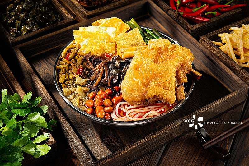 螺蛳粉 鸭脚螺蛳粉 面皮螺蛳粉 鸡脚螺蛳粉 热狗螺蛳粉 牛肉丸螺蛳粉 猪脚螺蛳粉 炸蛋图片素材