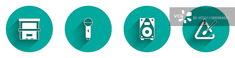 钢琴麦克风立体声扬声器和三角铁图片素材