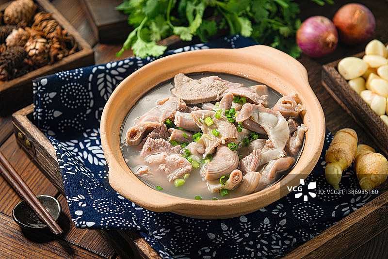 煲仔菜 煲仔饭 鳗鱼饭 豆腐 猪脚 猪肉 猪杂 虾 鳕鱼 牛蛙图片素材