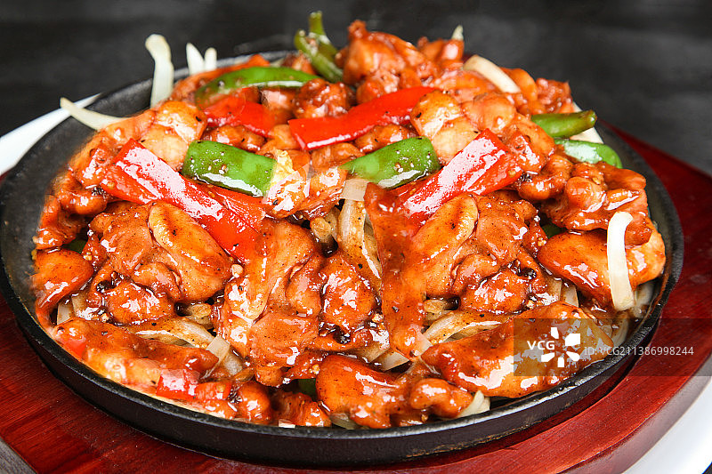 中餐美食-平锅香煎仔鸡图片素材