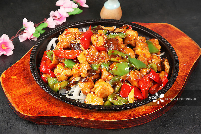 中餐美食-平锅香煎仔鸡图片素材