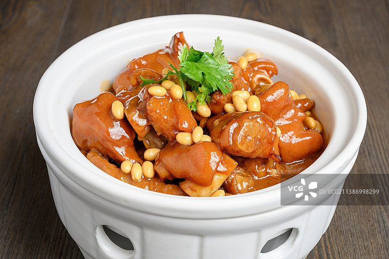 中餐美食-黄豆炖猪手图片素材
