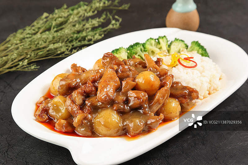 中餐美食-咖喱鸡块饭图片素材