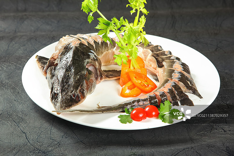 中餐美食-清蒸鲟鱼图片素材