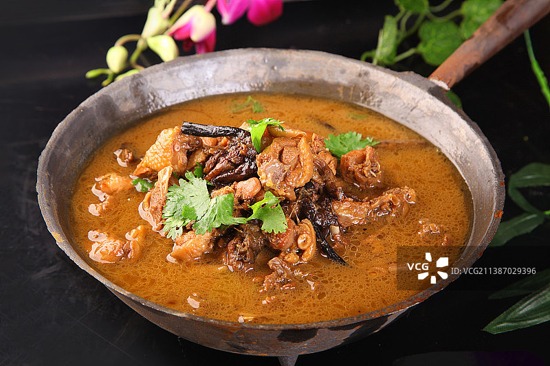 中餐美食-小鸡炖蘑菇图片素材