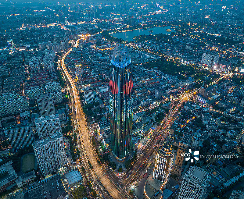 济南绿地中心夜景航拍图片素材