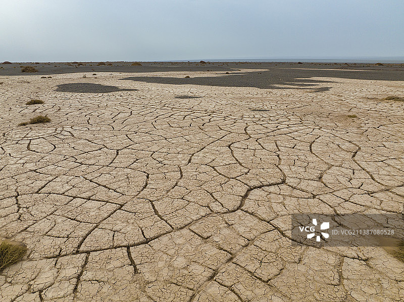 哈密魔鬼城雅丹风蚀地貌戈壁滩无人区风光图片素材