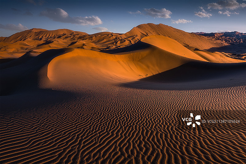 巴丹吉林沙漠图片素材