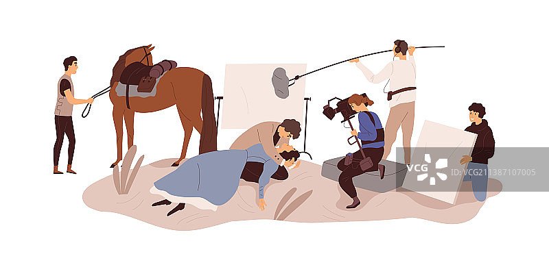 电影制作中的摄影师、演员和助理图片素材