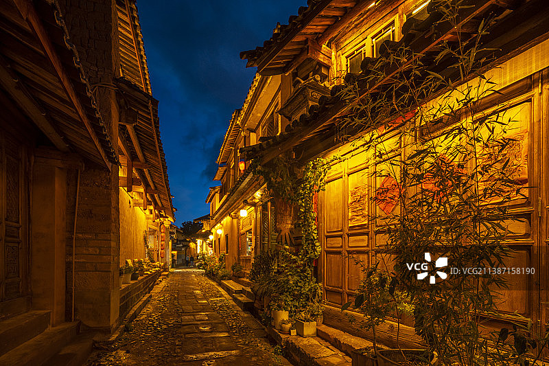 云南大理沙溪古镇民居古建筑风光图片素材