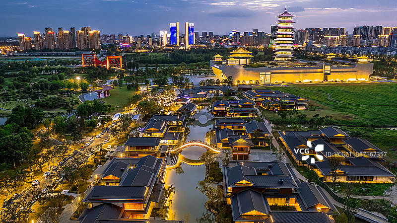 大运河非遗文化园夜色，航拍扬州运河三湾公园图片素材