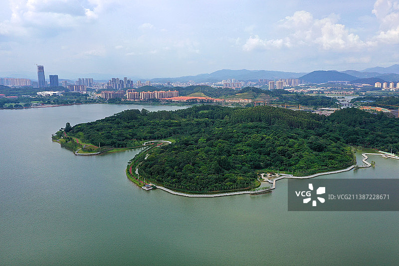 广东省广州市增城区荔湖公园挂绿湖广场万寿禅寺航拍图片素材