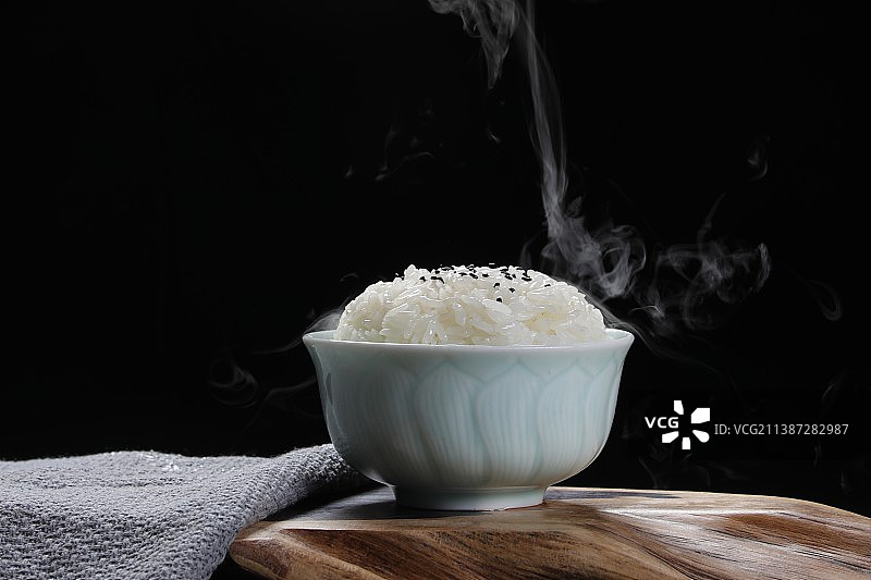 一碗常熟有机大米饭图片素材