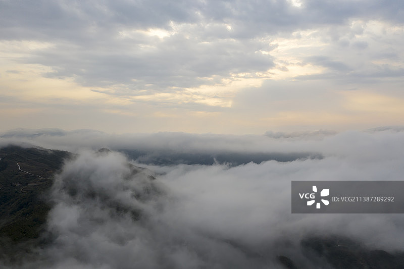 浙江省温州市泰顺县平流雾航拍图片素材