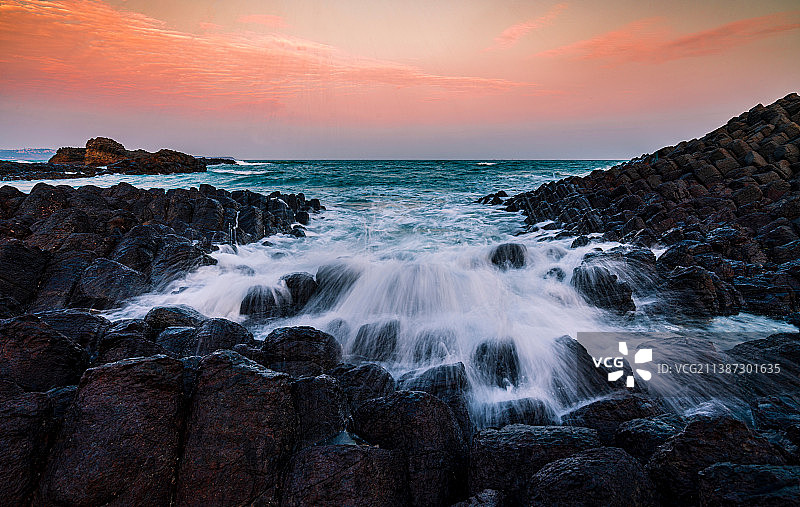 福建漳州海上兵马俑日落图片素材